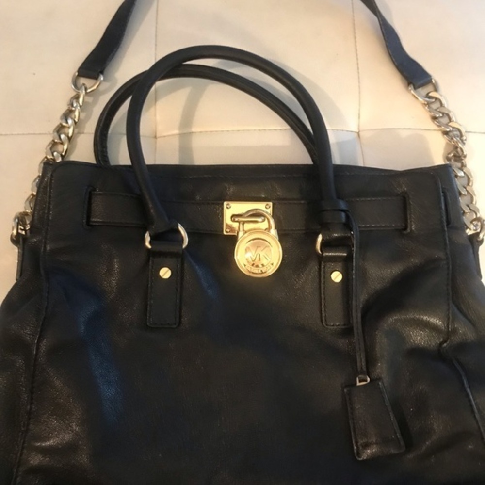 Michael Kors Hamilton Lock & Key Bag - Picture 3 of 15